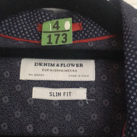 Blue patterned button down - Picture 2 of 3